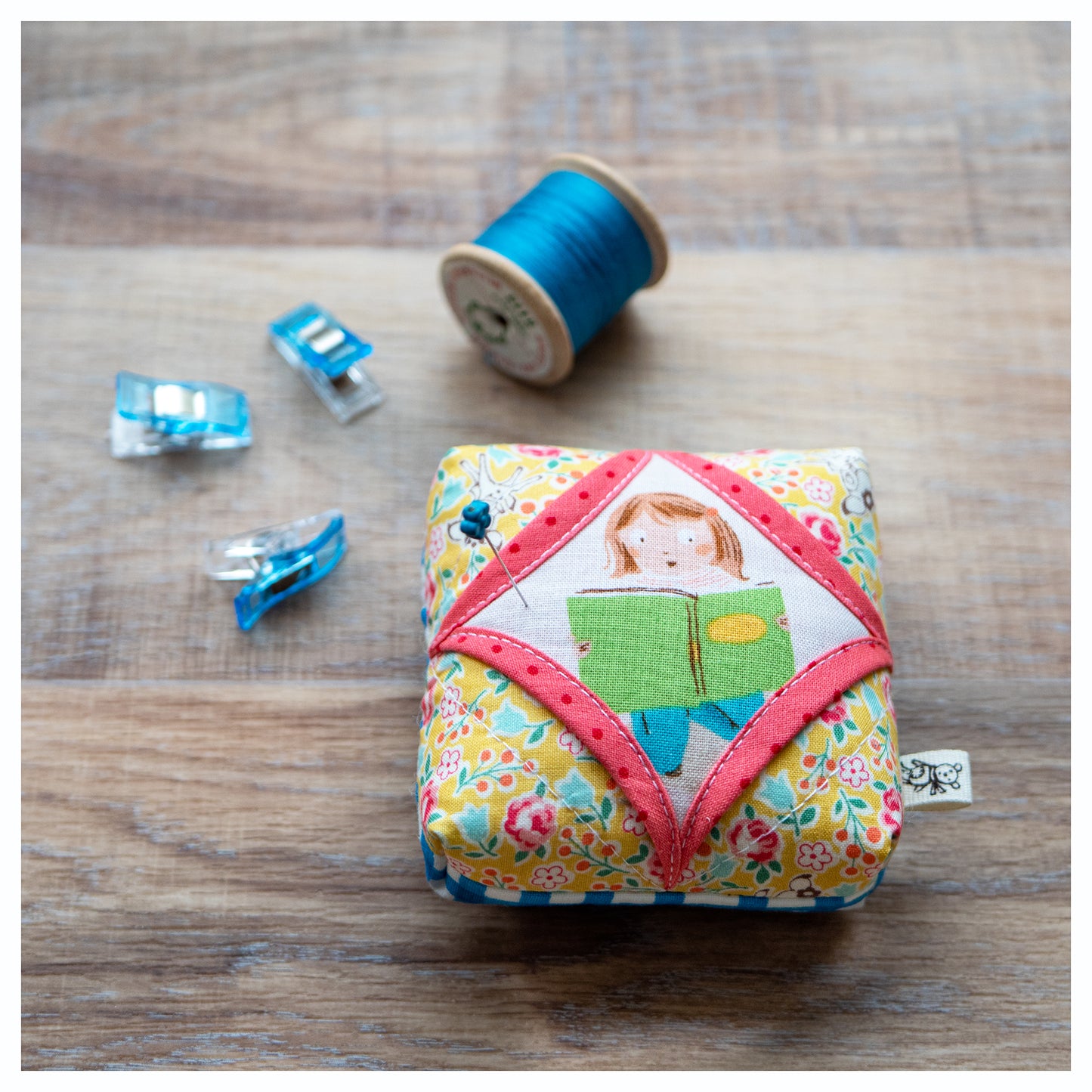 The Mini Cathedral Pinnie